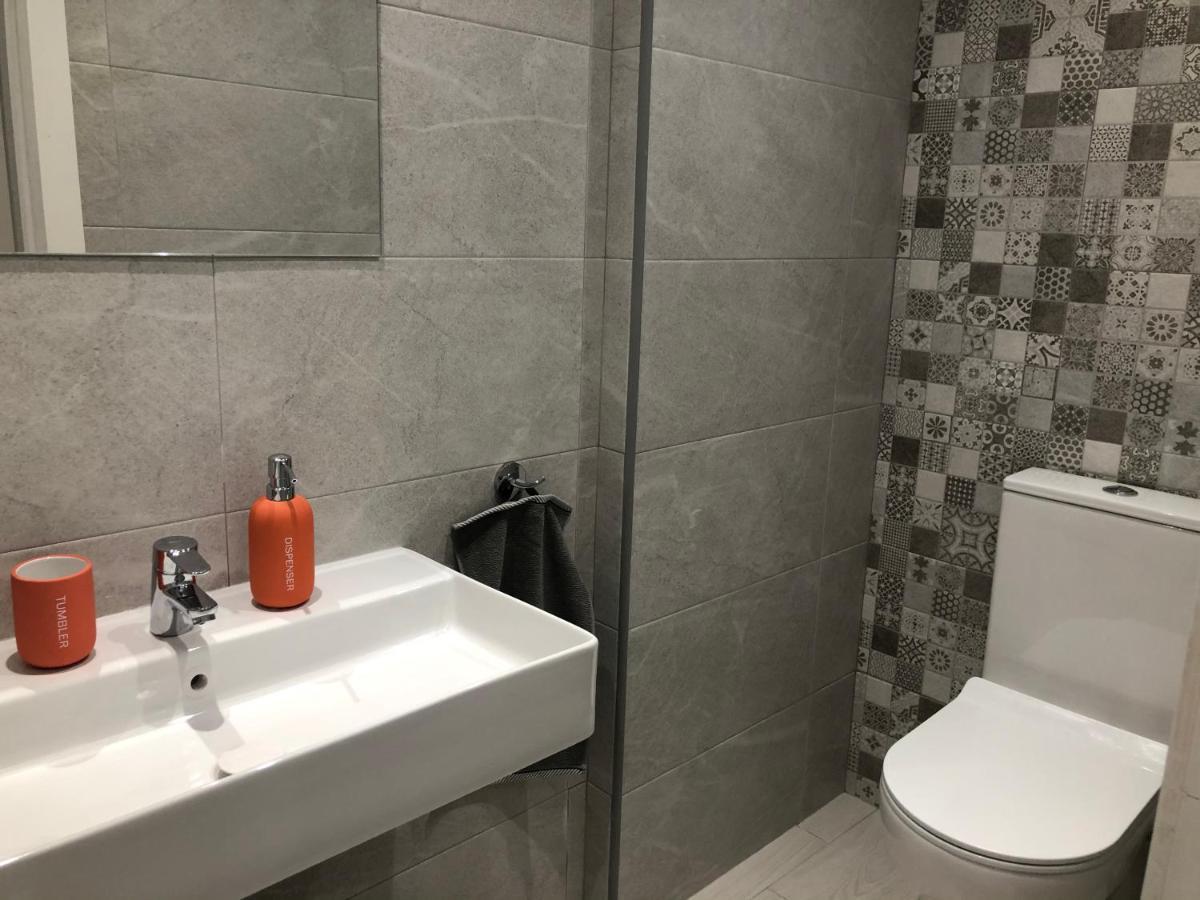 Victoria Luxury Beachfront Apartment In Benalmadena Costa Εξωτερικό φωτογραφία