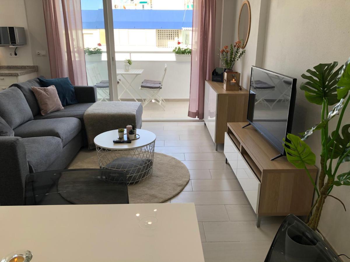Victoria Luxury Beachfront Apartment In Benalmadena Costa Εξωτερικό φωτογραφία