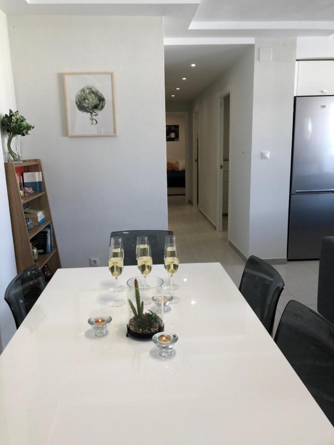 Victoria Luxury Beachfront Apartment In Benalmadena Costa Εξωτερικό φωτογραφία