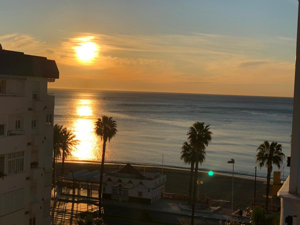 Victoria Luxury Beachfront Apartment In Benalmadena Costa Εξωτερικό φωτογραφία