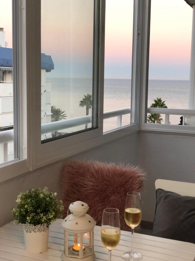 Victoria Luxury Beachfront Apartment In Benalmadena Costa Εξωτερικό φωτογραφία