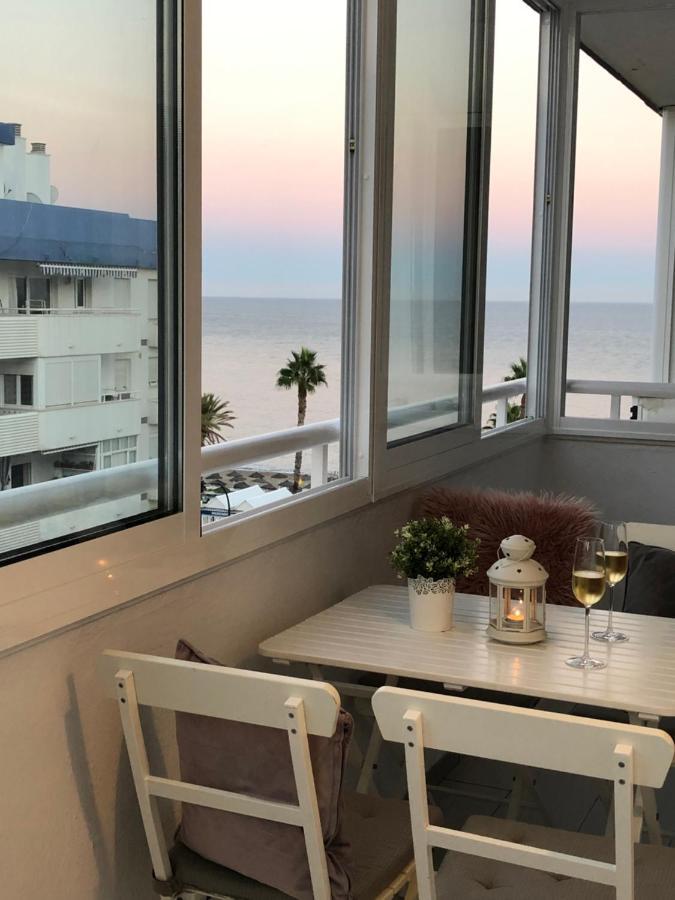 Victoria Luxury Beachfront Apartment In Benalmadena Costa Εξωτερικό φωτογραφία